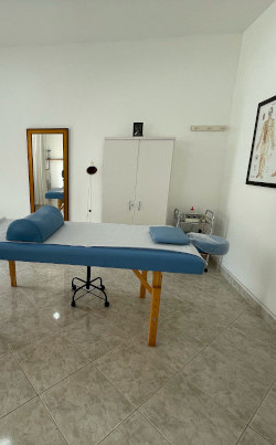 clinica-domingos-pizarro-acupuntura-rpg-fisioterapia-02-250l